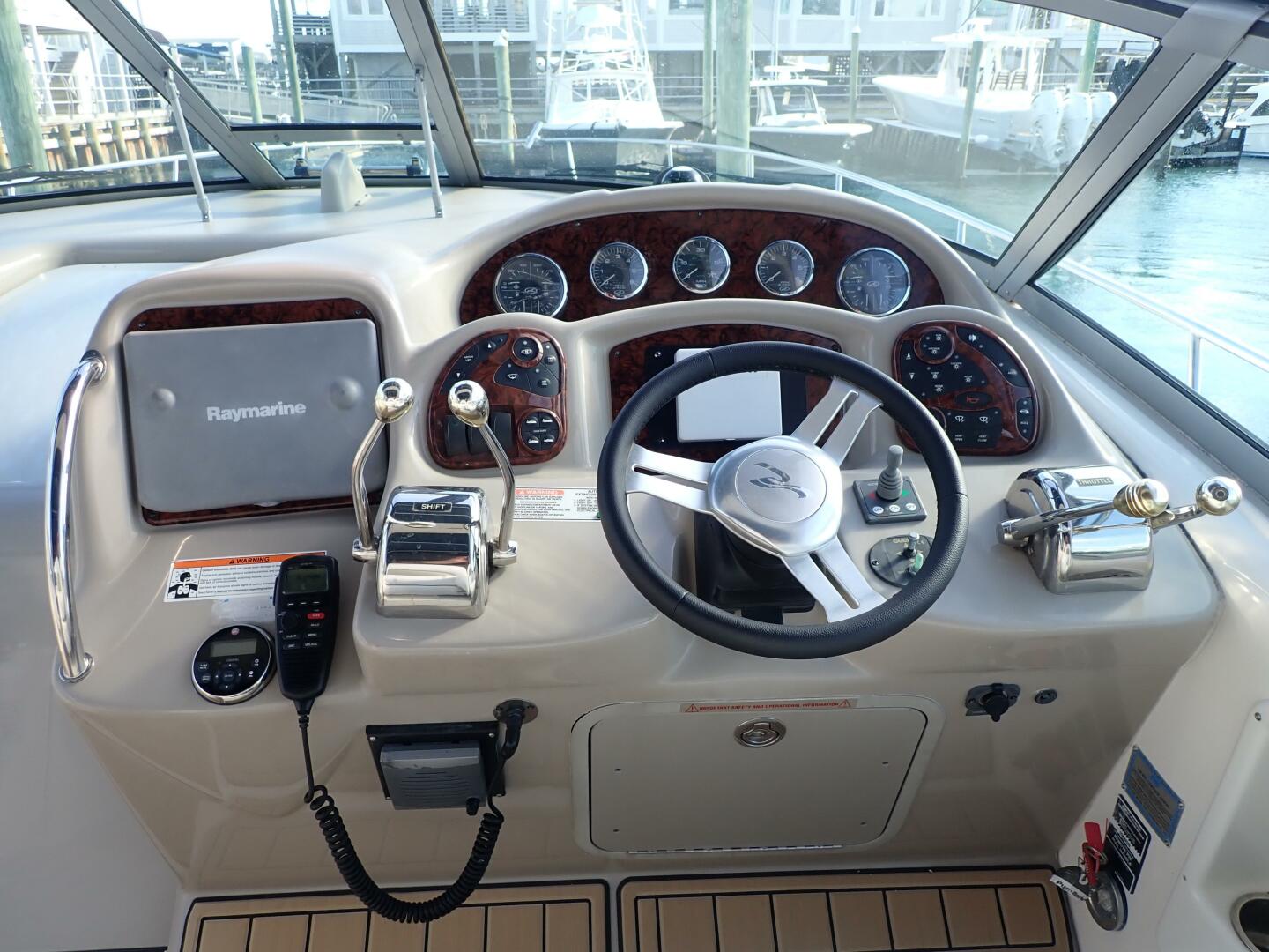 2006 Sea Ray 340 Sundancer - Image 6