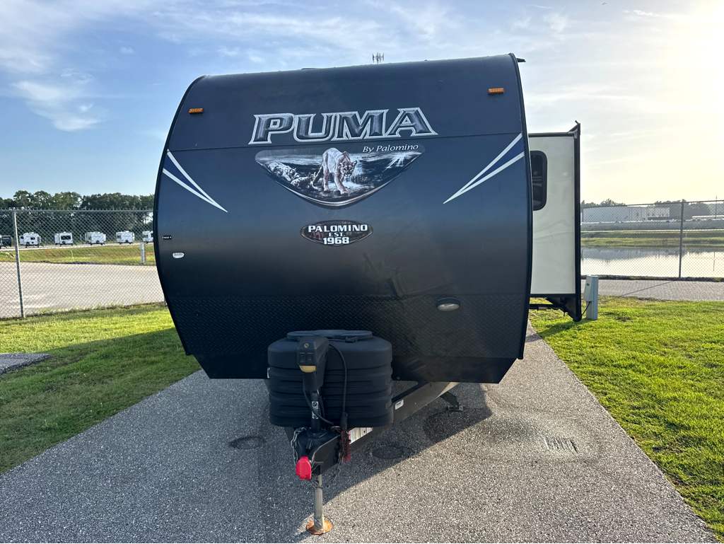 2017 PALOMINO PUMA 28FQDB - Image 2