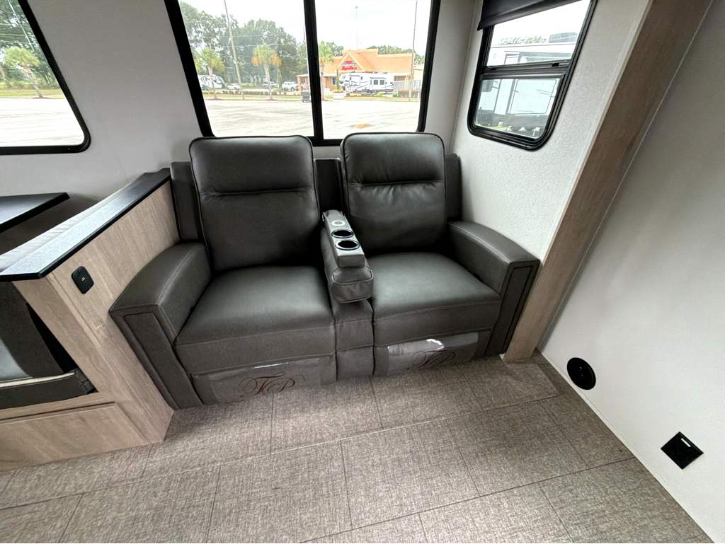 2025 GRAND DESIGN IMAGINE 2670MK - Image 25