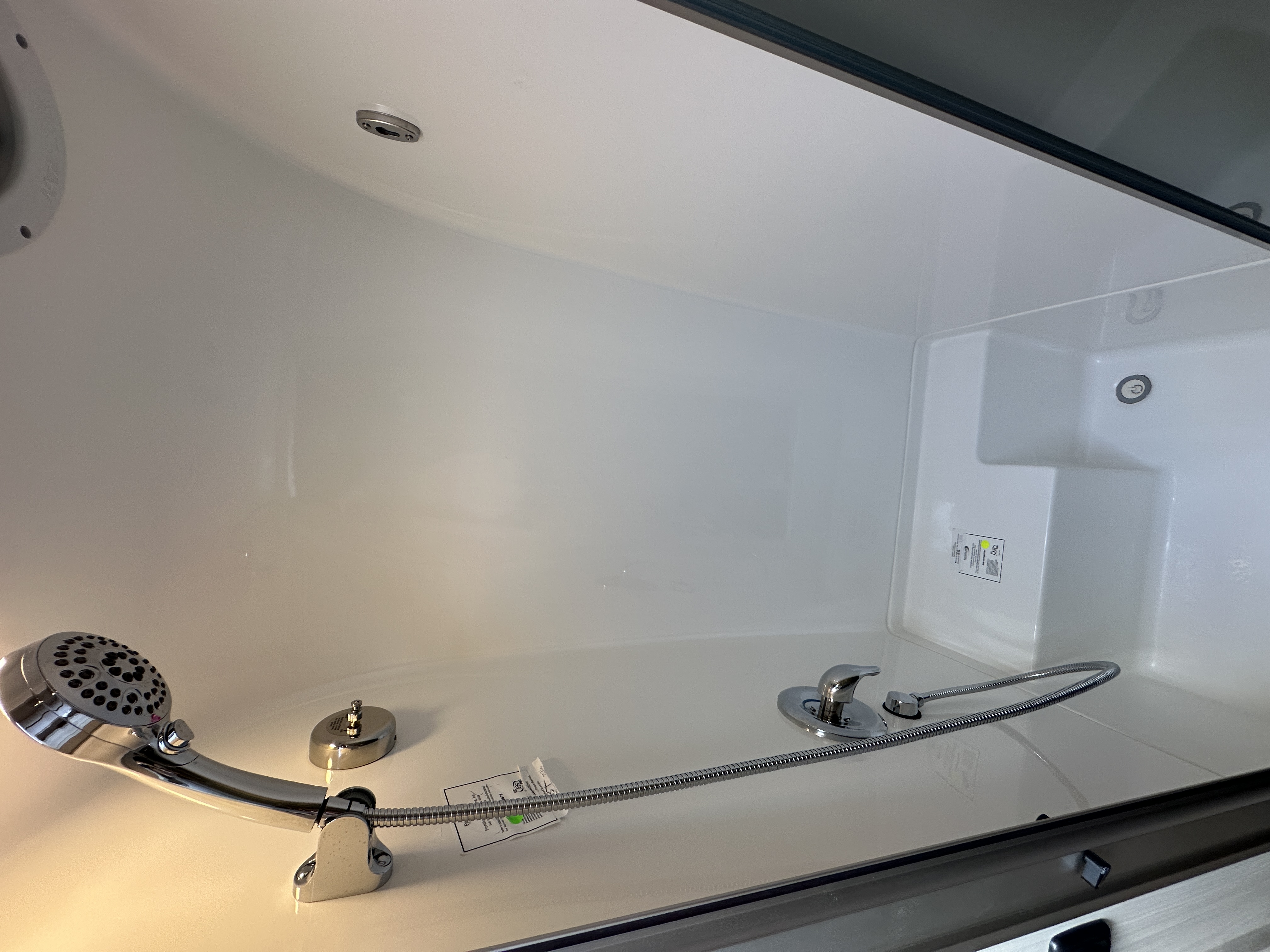 2026 Airstream International 27FB - Image 19