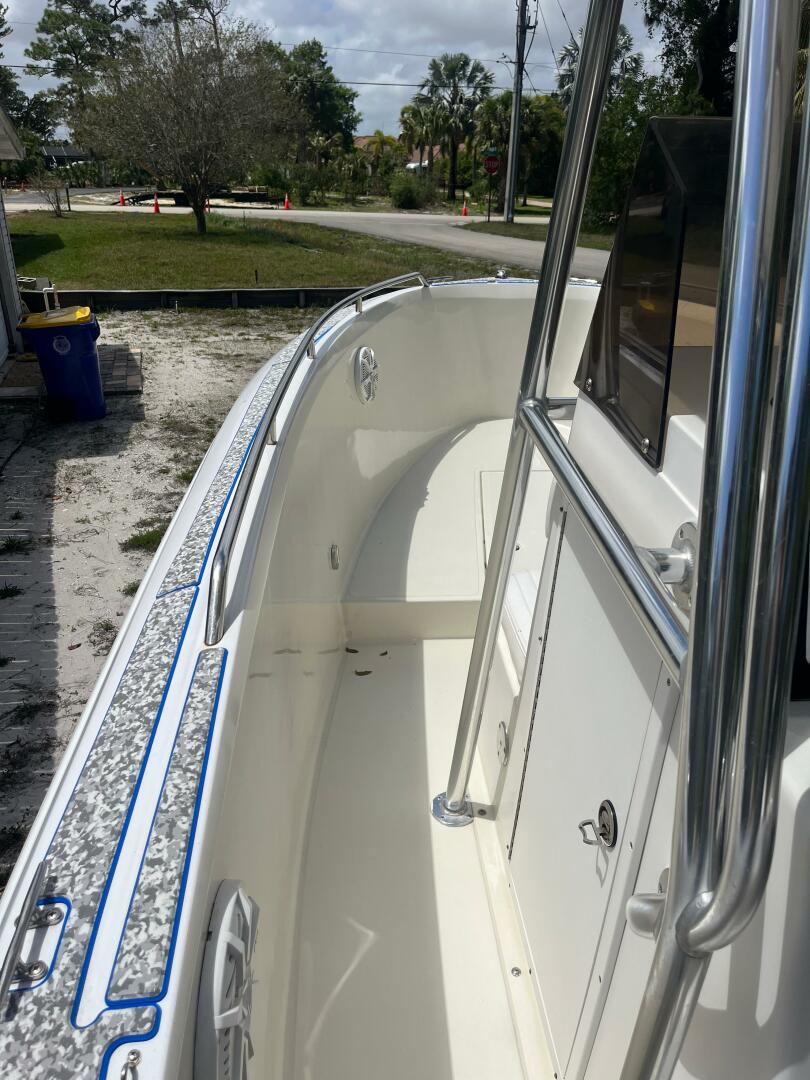 1998 Blue Fin 25 Center Console - Image 5