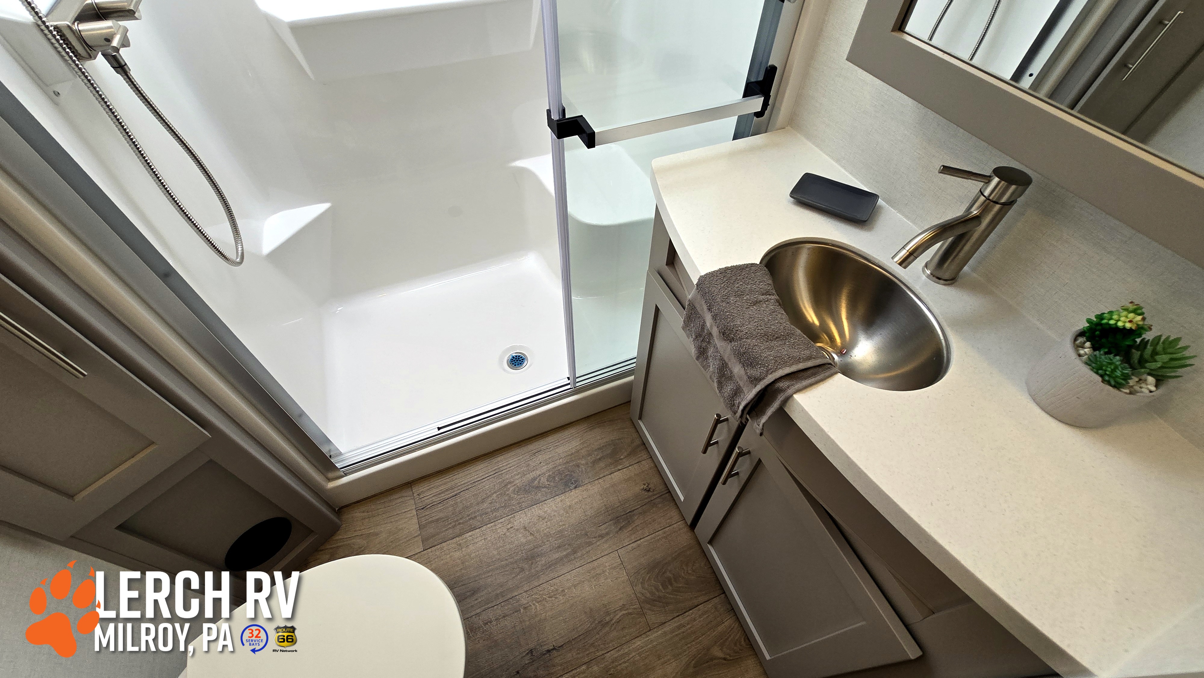 2026 Alliance RV AVENUE 35RKS - Image 32