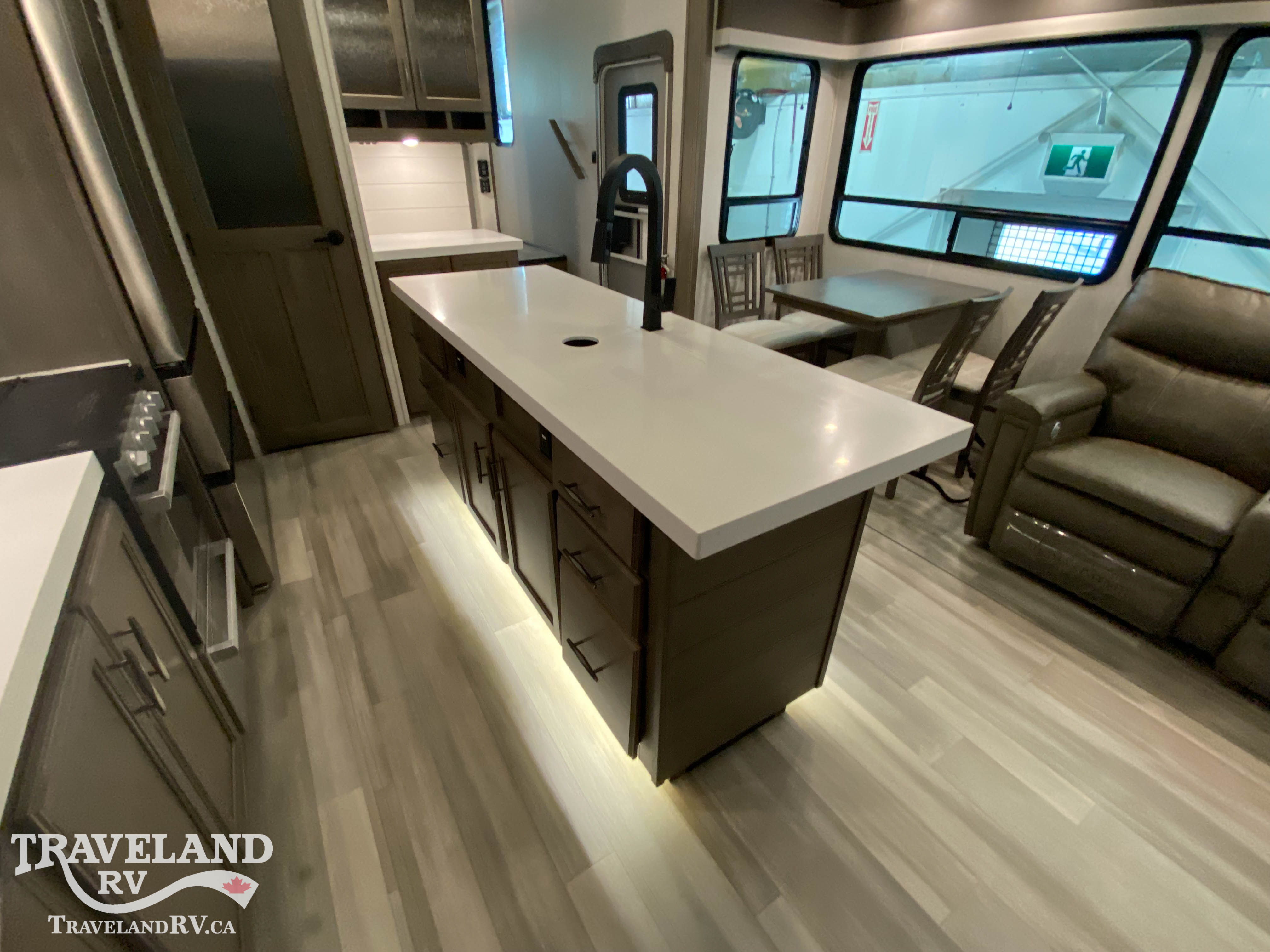 2023 Grand Design SOLITUDE 2930RL - Image 9