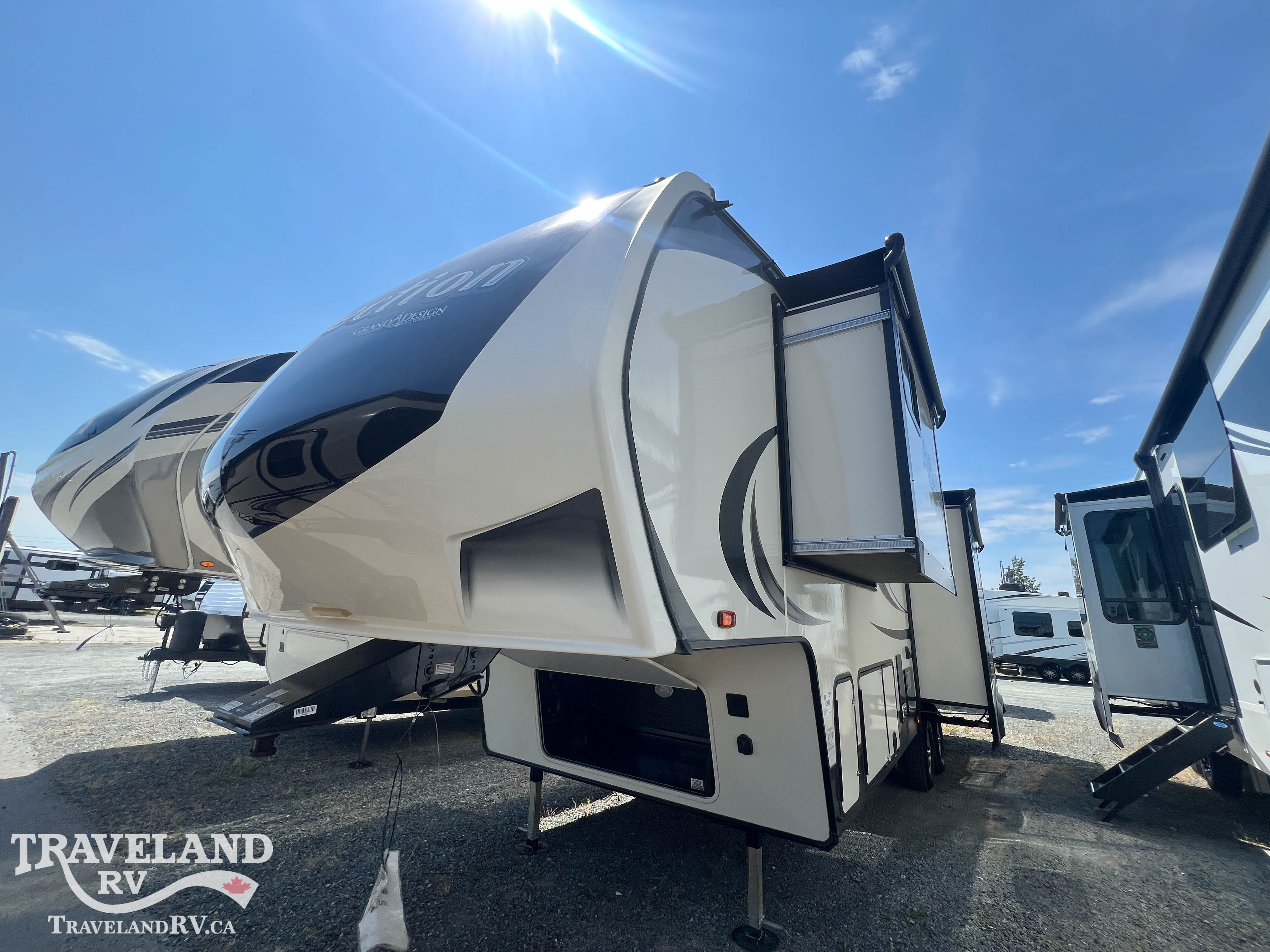 2018 Grand Design Reflection 303RLS - Image 4