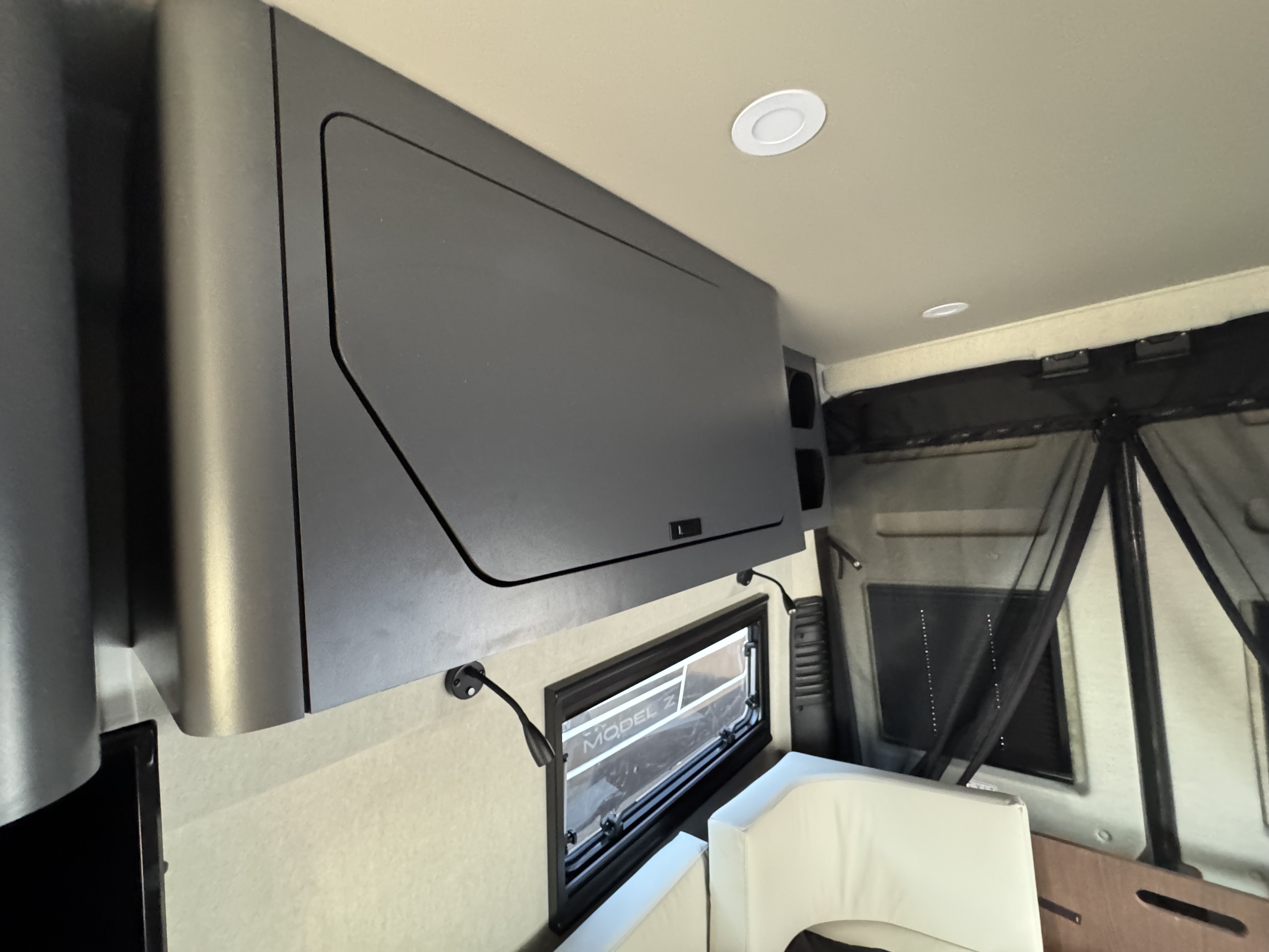 2027 GRAND DESIGN LINEAGE SERIESVP LVP2 - Image 19