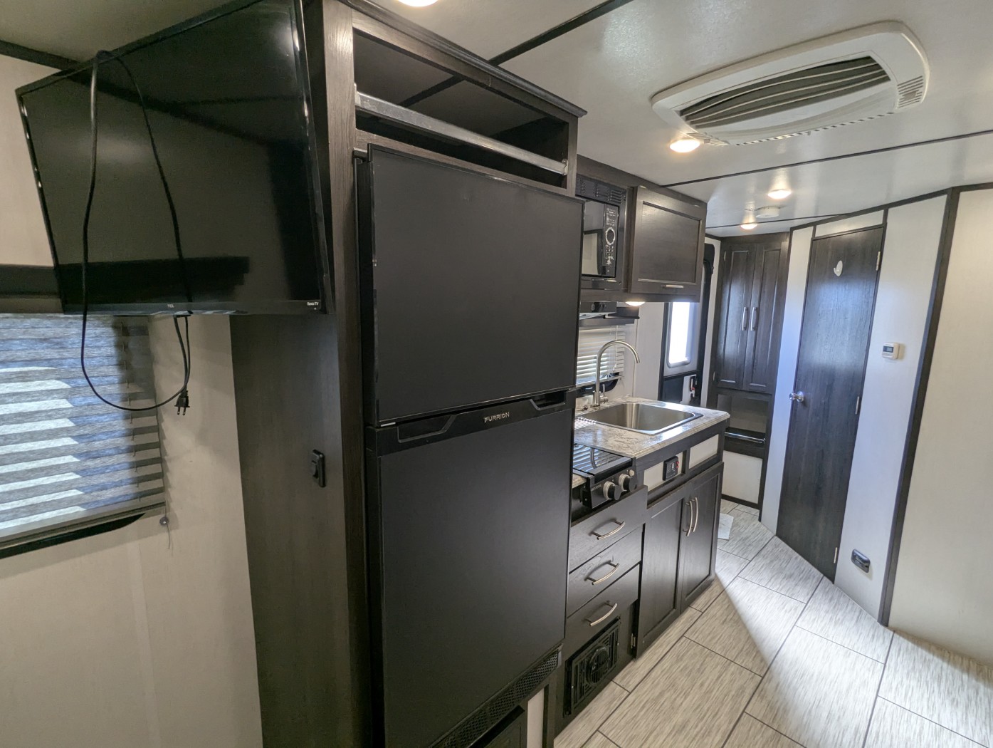 2024 Genesis Supreme Surfside Limited 19FSS - Image 18