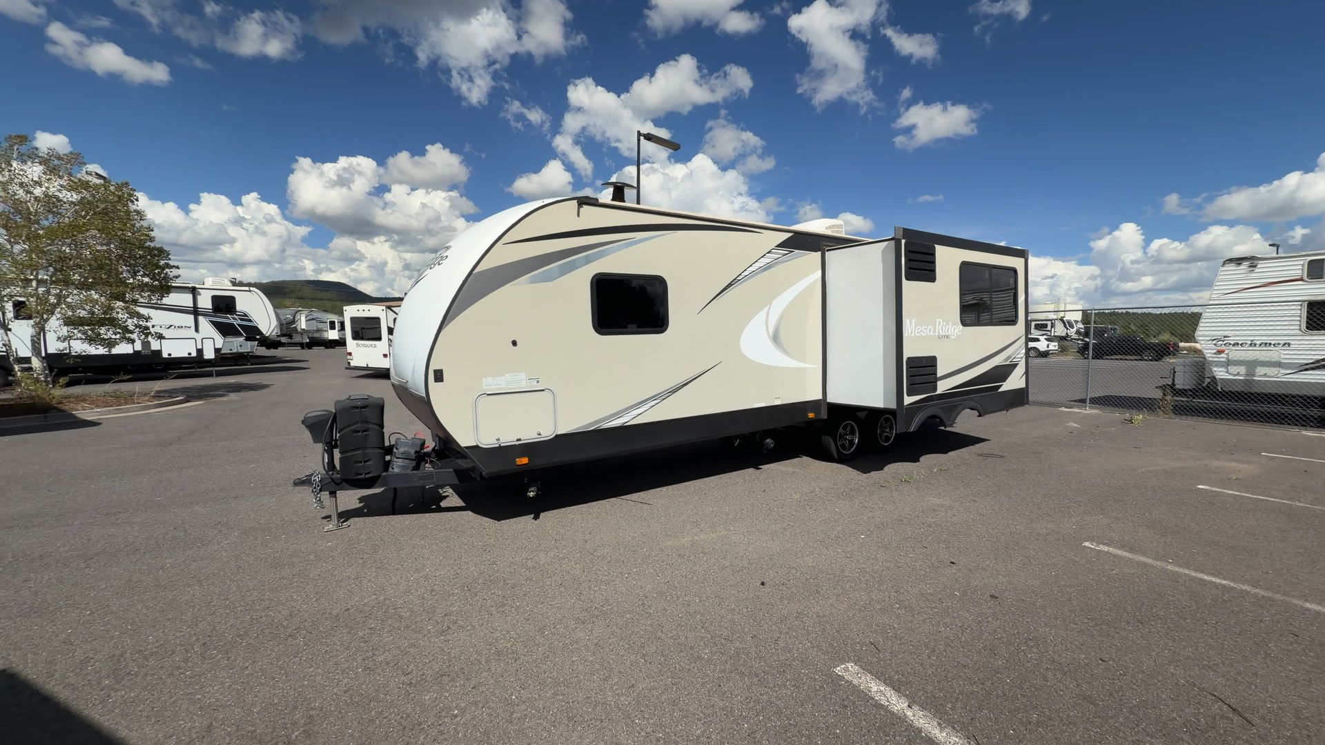 2021 Highland Ridge Mesa Ridge Lite MR2602RL - Image 7
