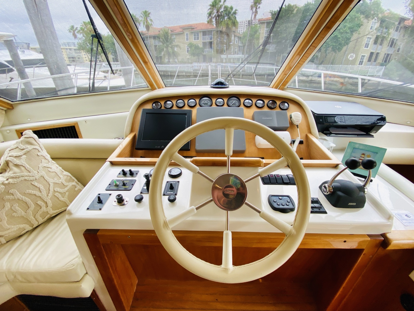 2003 Navigator 5700 Rival - Image 65