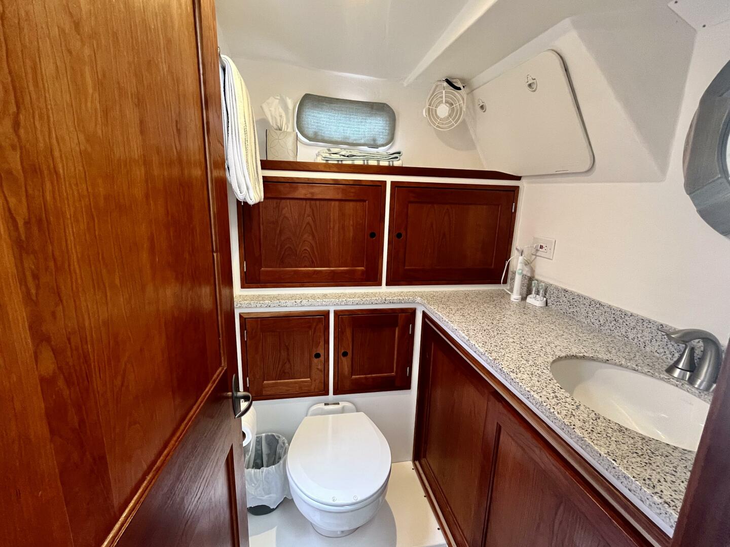 2016 Wesmac 42 - Image 25