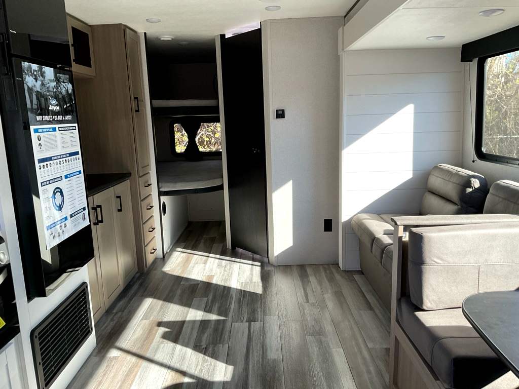 2026 JAYCO Jay Flight SLX 284 BHS  - Image 9