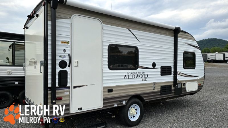 2018 Forest River Wildwood X-Lite FSX 180RT - Image 6