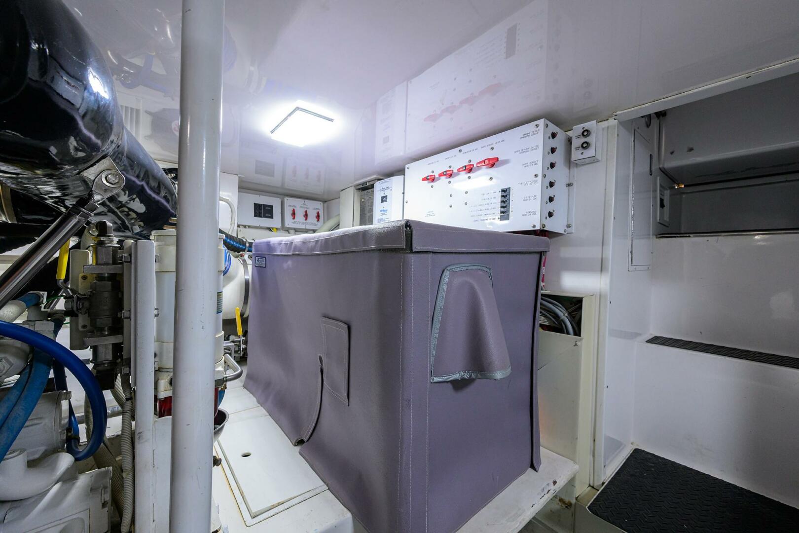 2004 Viking 56 Convertible - Image 69
