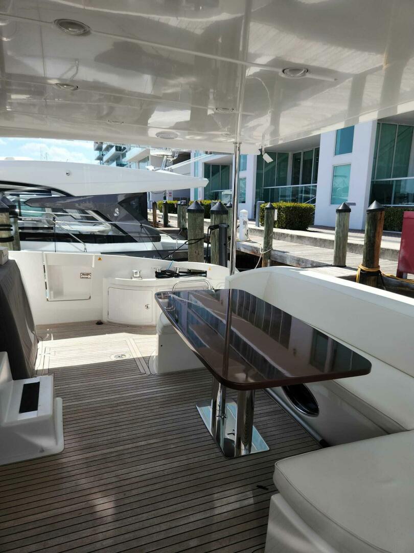 2014 Azimut Flybridge - Image 24