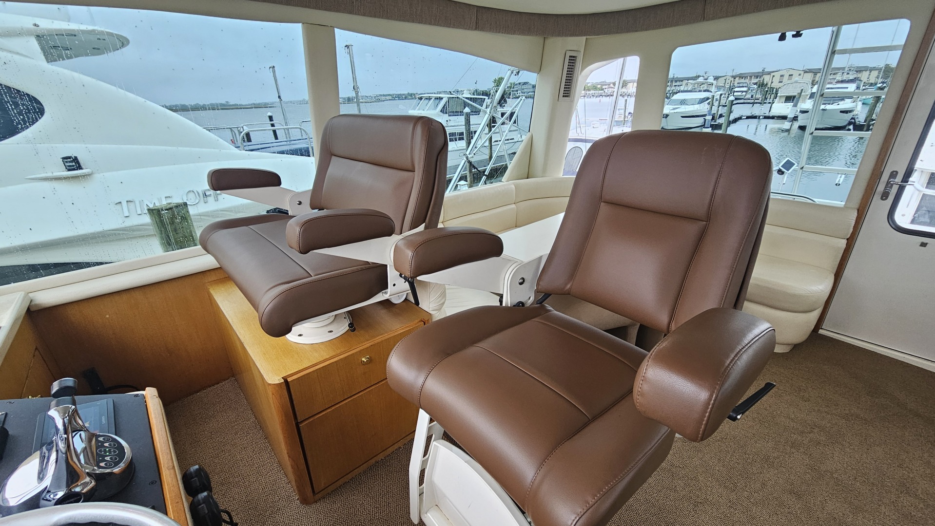 2000 Ocean Yachts 70 SUPER SPORT - Image 22