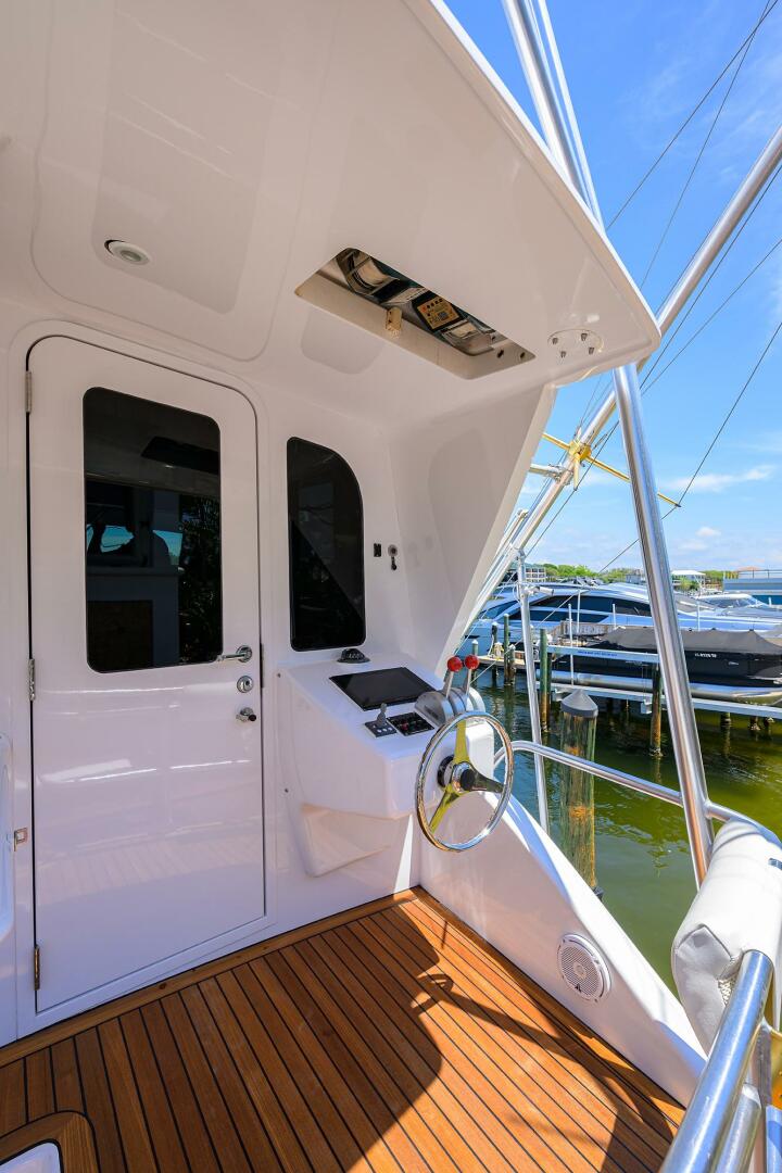 2004 Viking 65 Enclosed Bridge w/Tower - Image 65