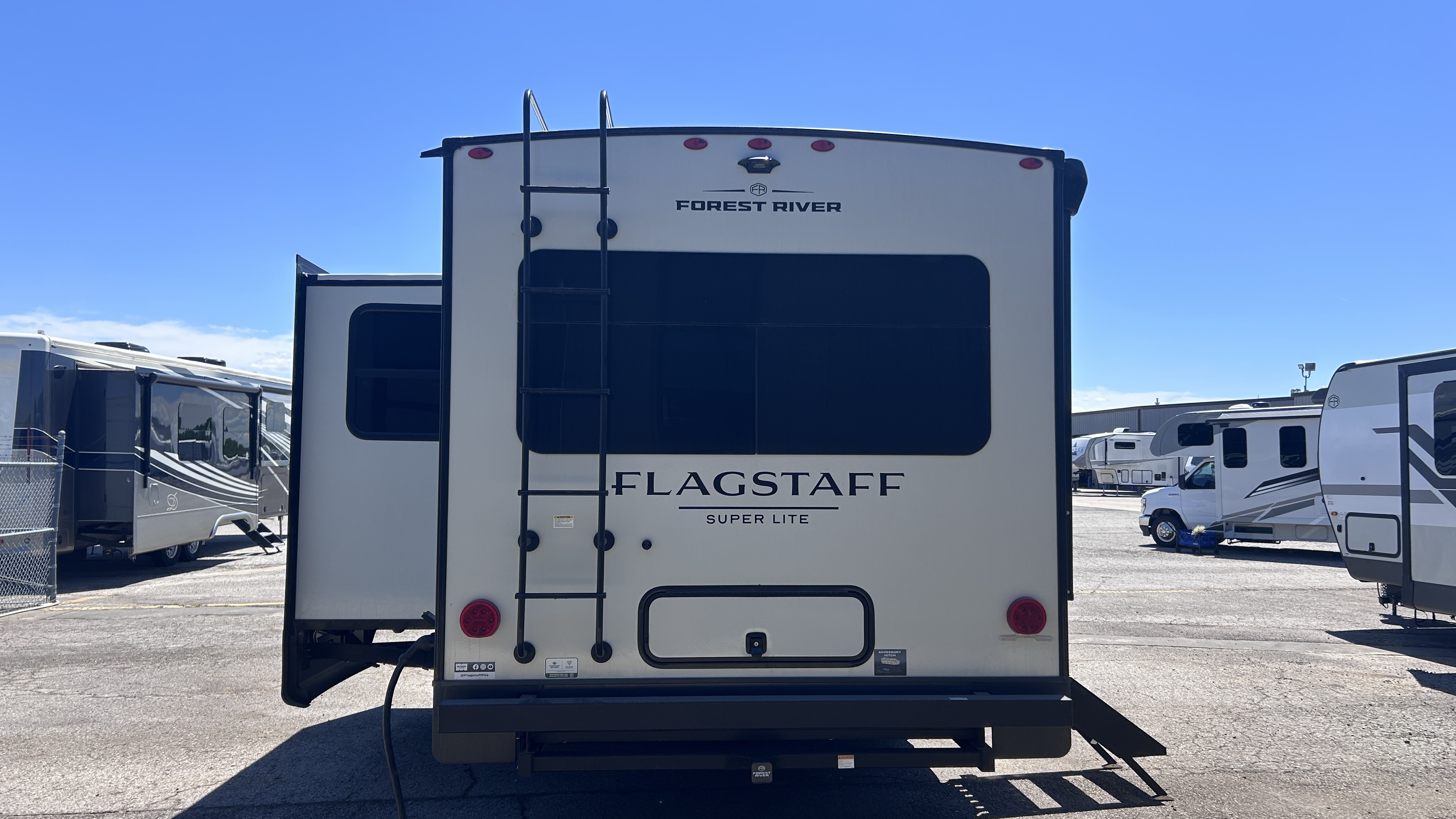 2026 Forest River Flagstaff Super Lite 26SRD - Image 7