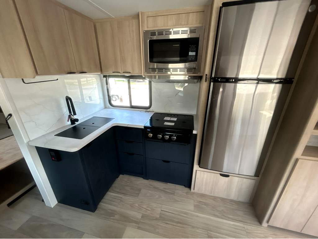 2024 WINNEBAGO MINNIE 2801BHS - Image 20