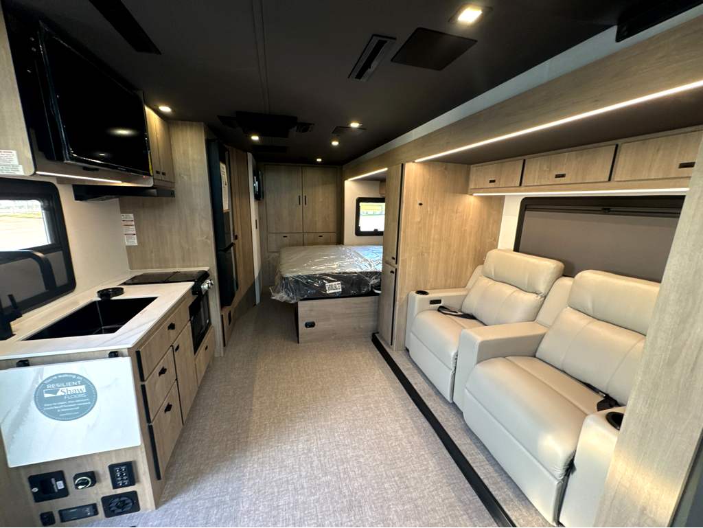 2027 Grand Design Lineage Series M 25FW - Image 29