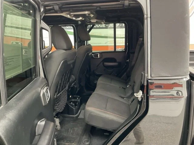 2020 Jeep Gladiator Crew Cab Rubicon 4WD - Image 21