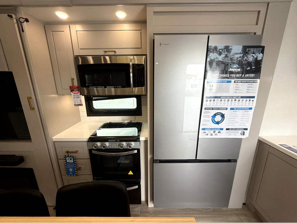 2027 JAYCO NORTH POINT 375TBDB - Image 13