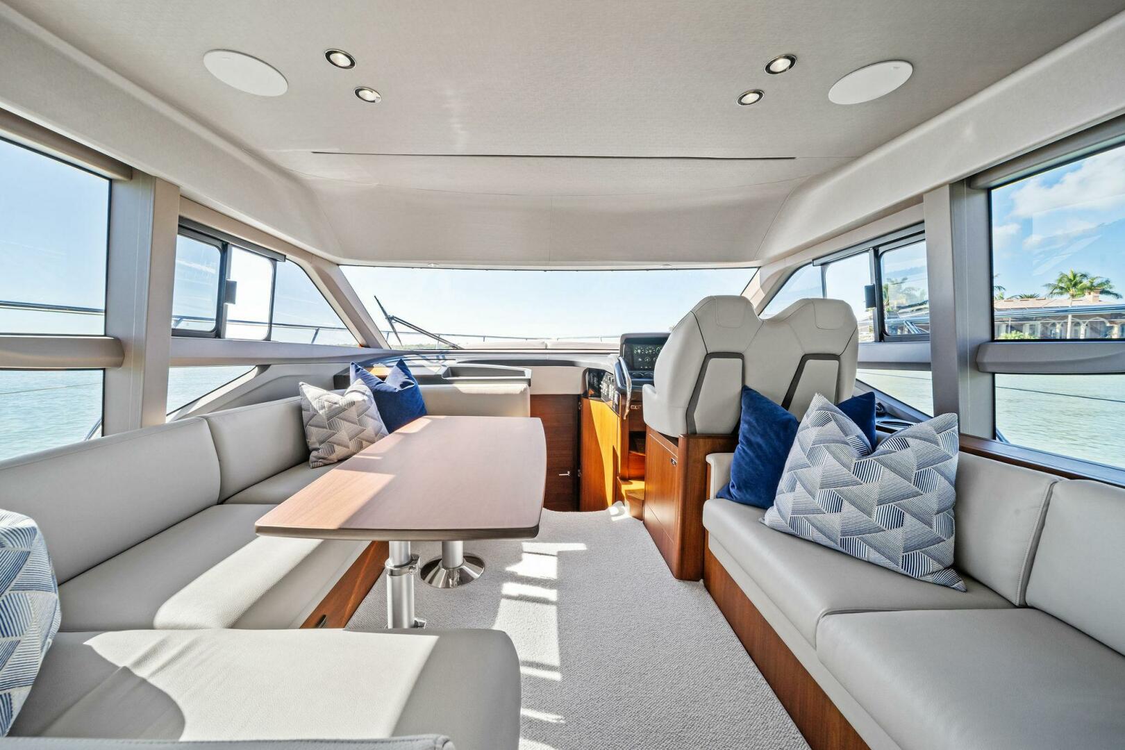 2023 Princess F50 - Image 3