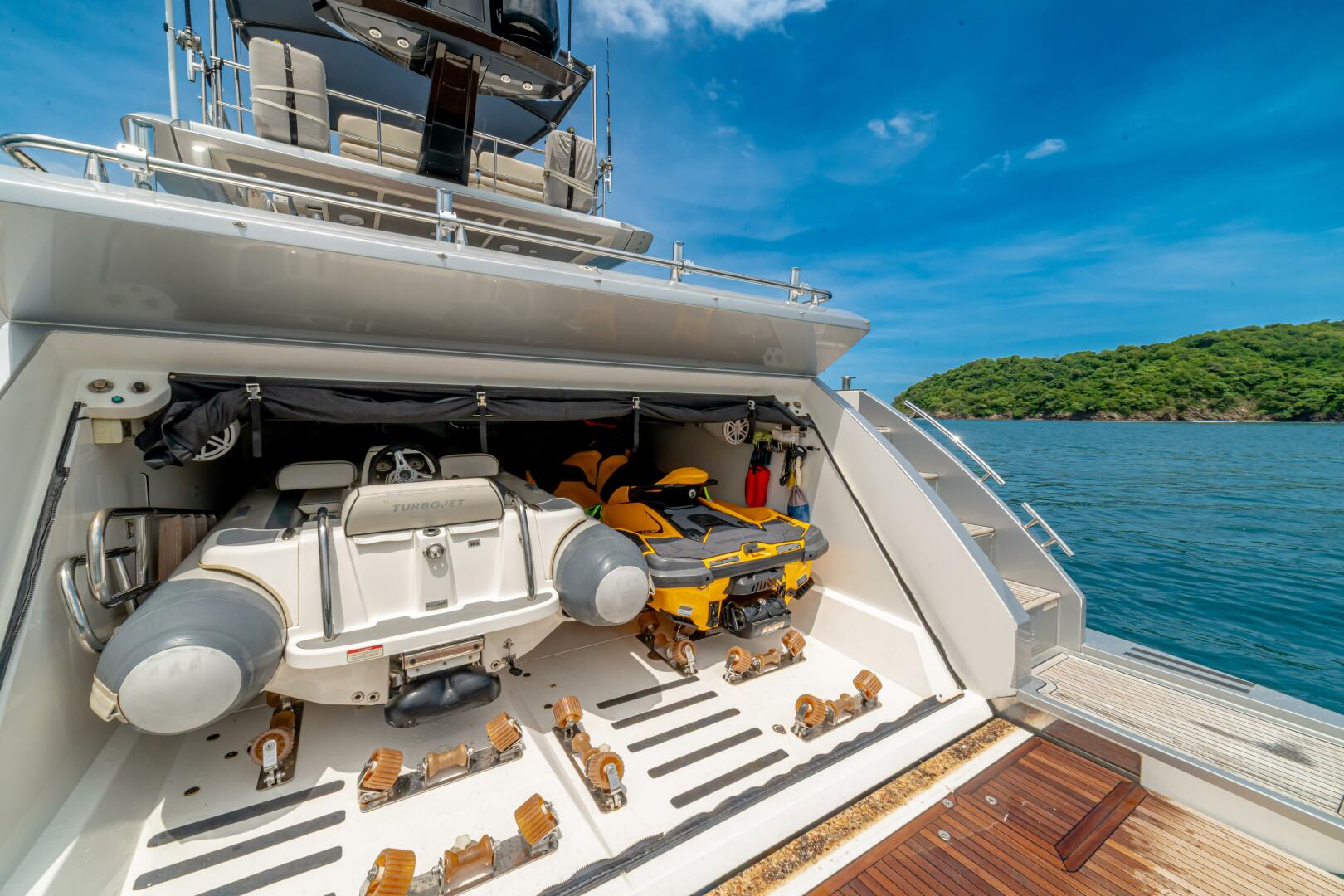 2017 Azimut 77S - Image 64