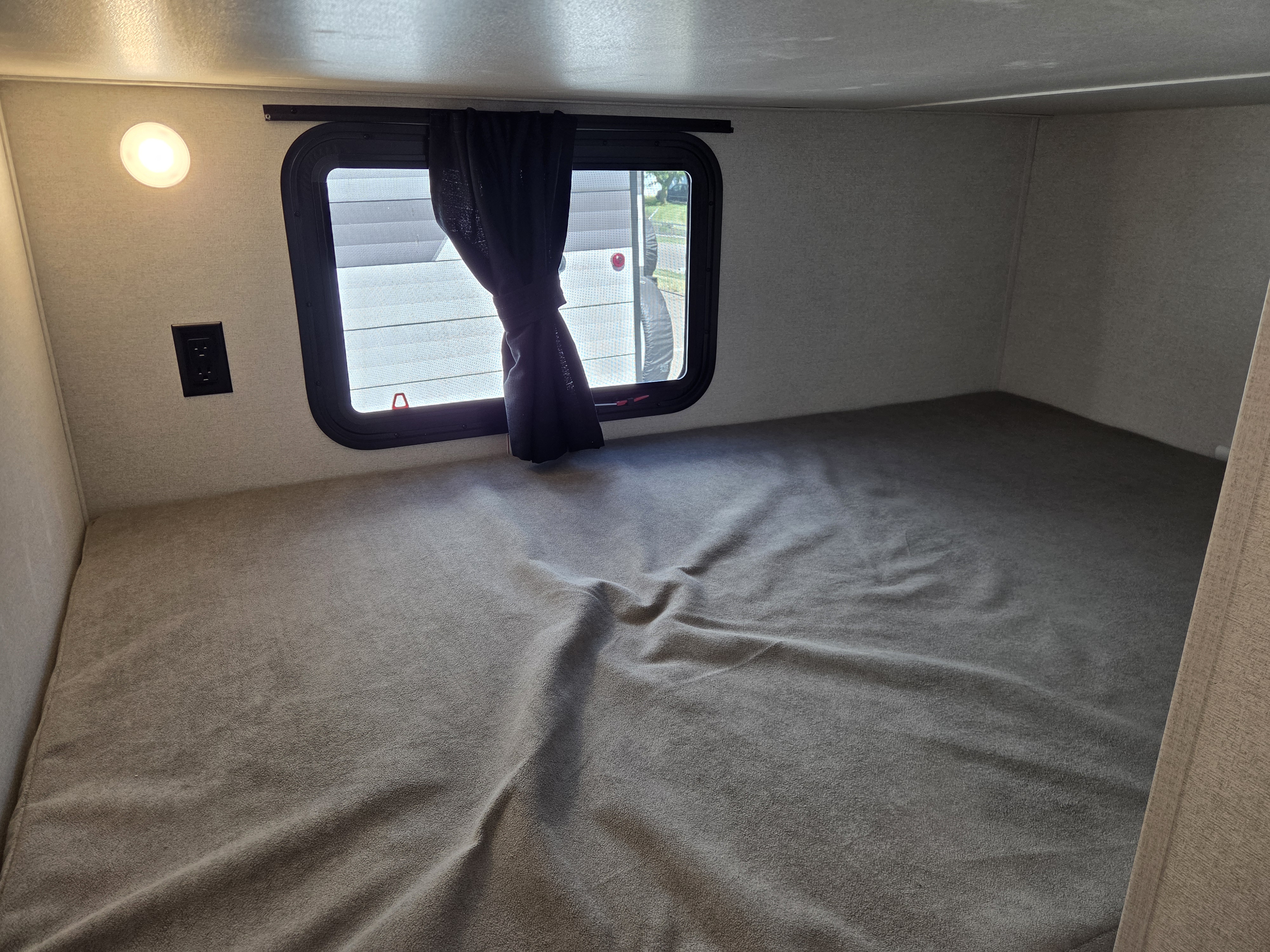 2027 Jayco Jay Flight 260BH - Image 15