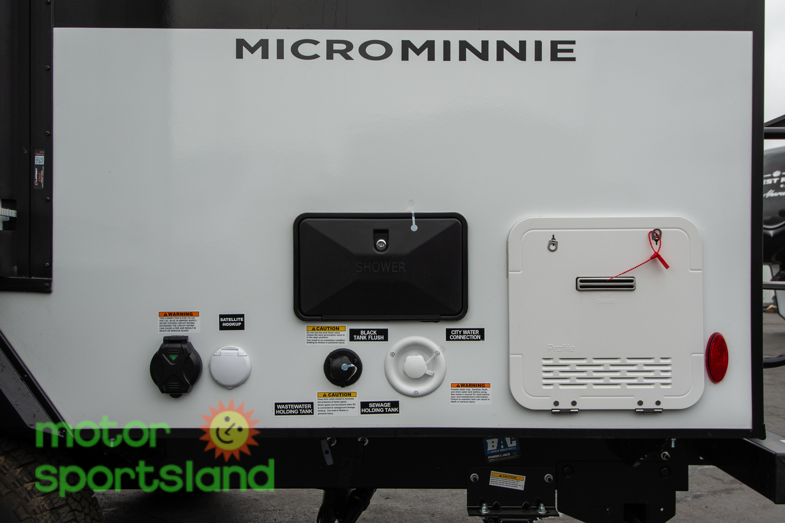 2026 Winnebago Micro Minnie 2108TB - Image 24