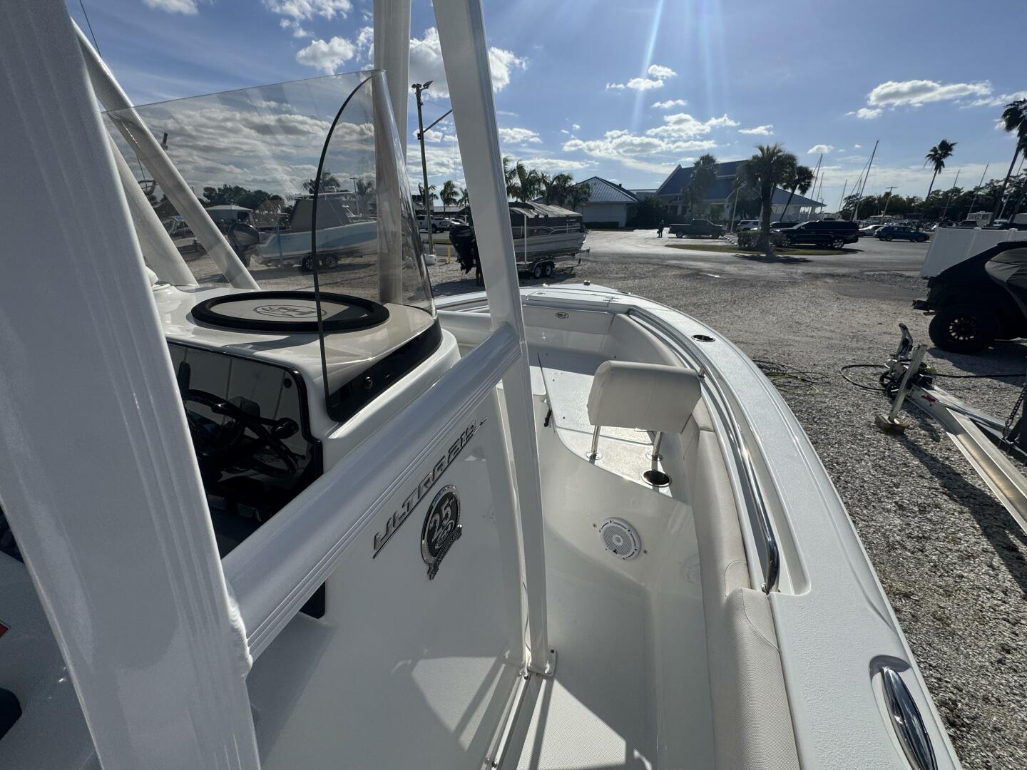 2021 Sea Hunt Ultra 219 - Image 23