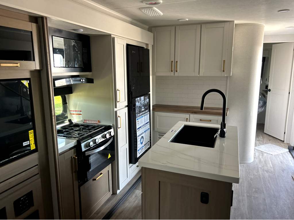 2027 JAYCO EAGLE 312BHOK - Image 13