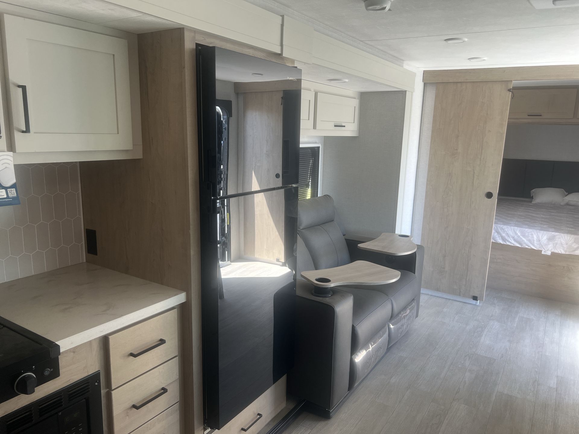 2027 Ember RV Touring Edition 2300MLL - Image 19