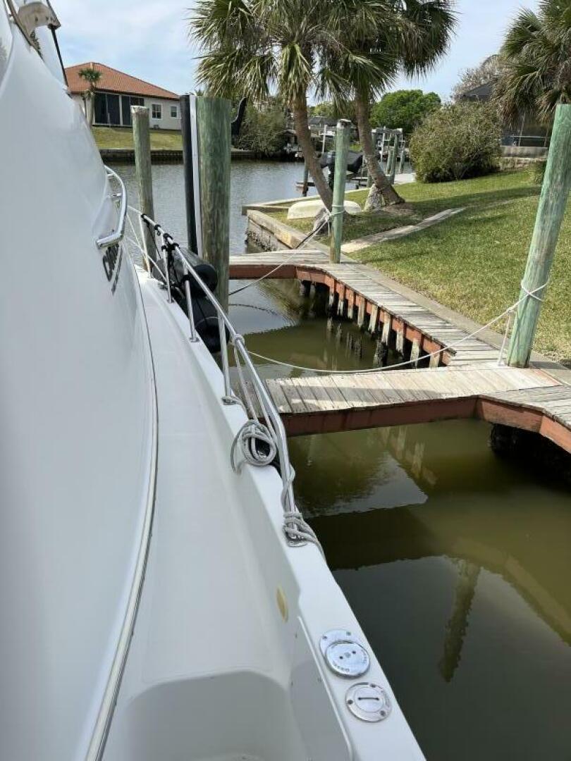2005 Carver 396 - Image 56