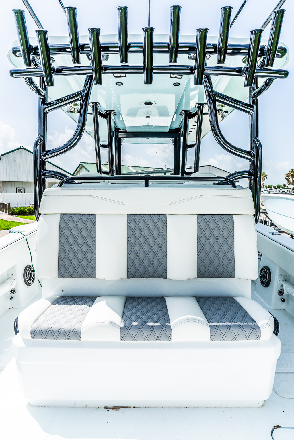 2026 INVINCIBLE 2026 33 CATAMARAN - Image 9