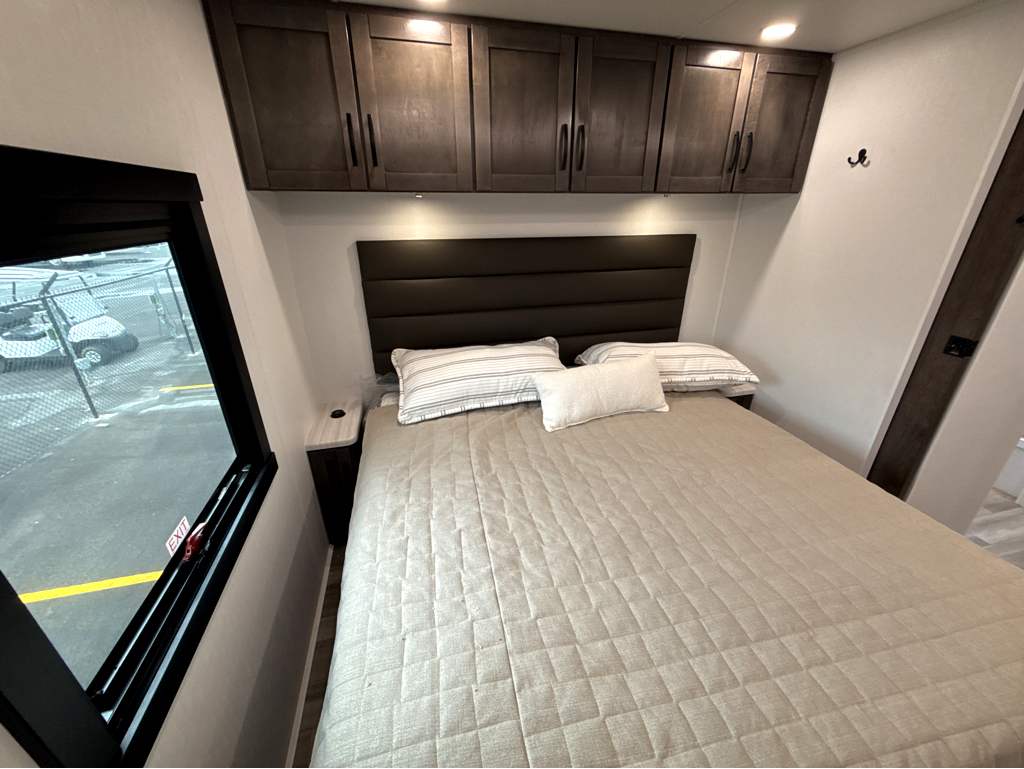 2026 JAYCO PRECEPT 34G - Image 27