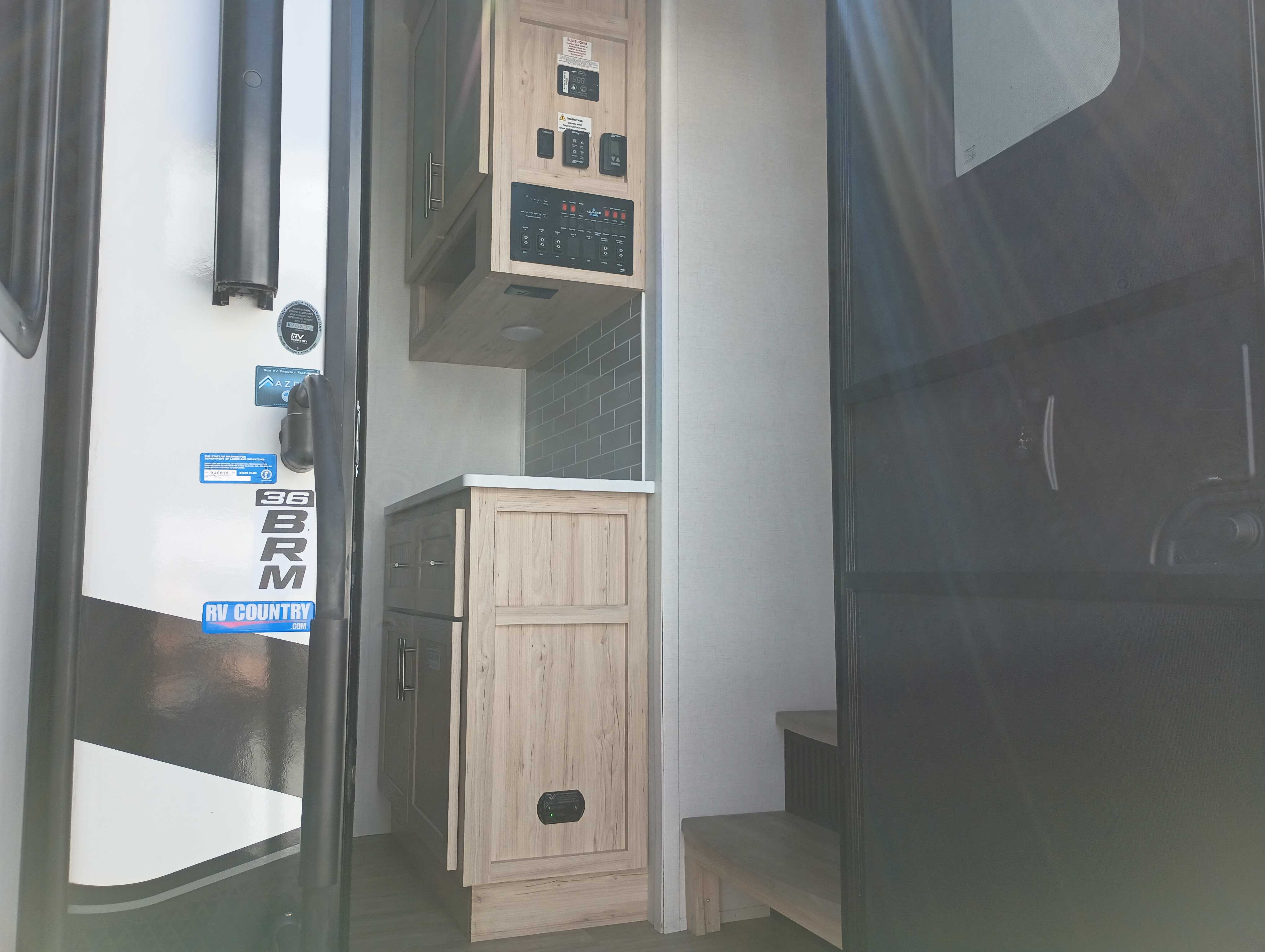 2022 Alliance RV Avenue 36BRM - Image 3