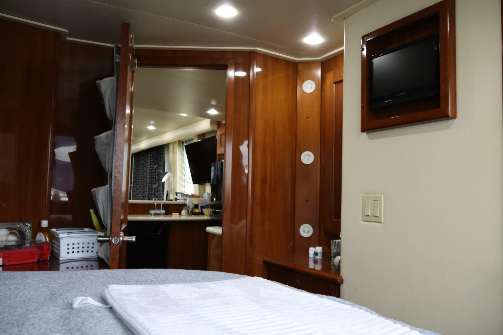 2006 Bluewater Yachts 5200 - Image 23