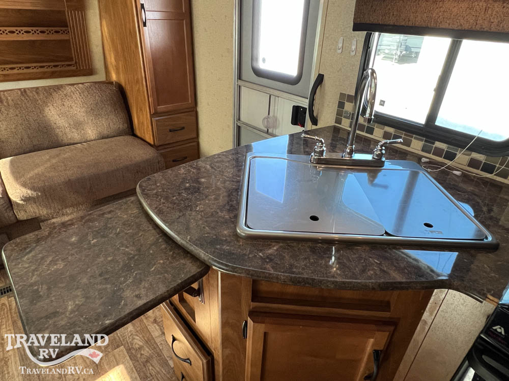 2012 OUTDOORS RV TIMBER RIDGE 250FLS HANDYMAN SPECIAL - Image 11