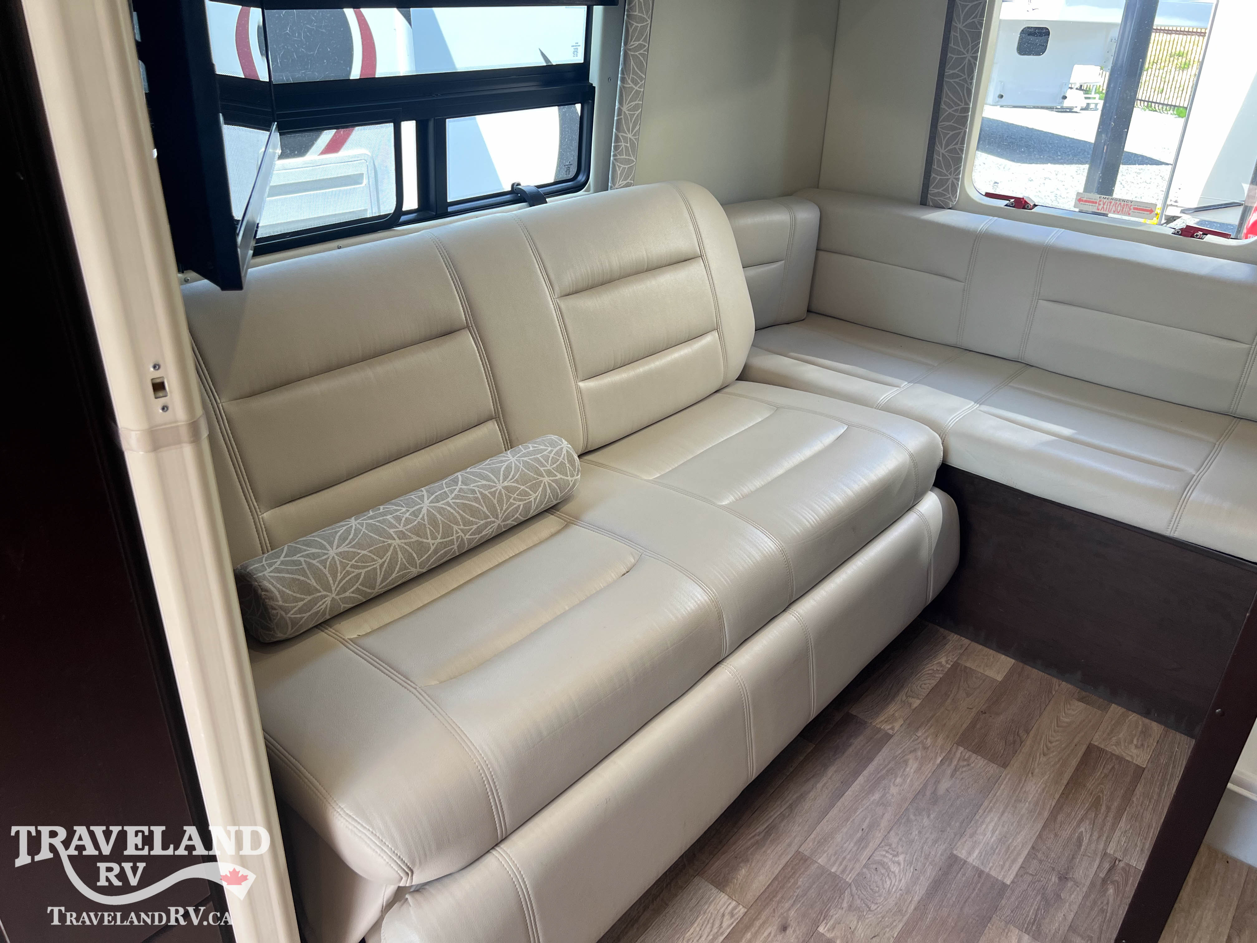 2015 Leisure Travel SERENITY S24CB - Image 21