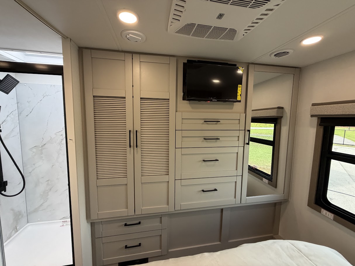 2027 JAYCO GREYHAWK 29MV - Image 38