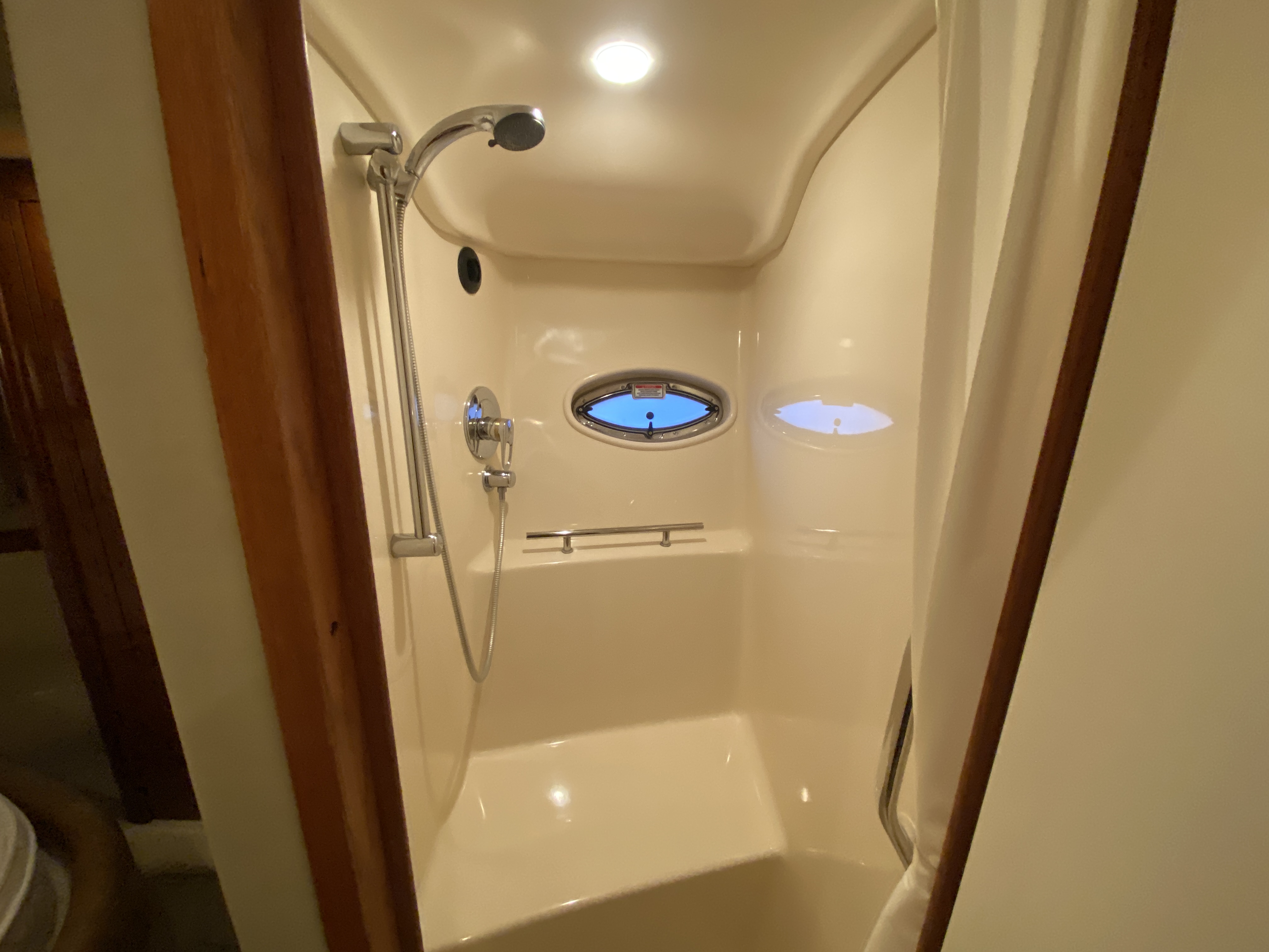 2006 Sea Ray 38 Sundancer - Image 39