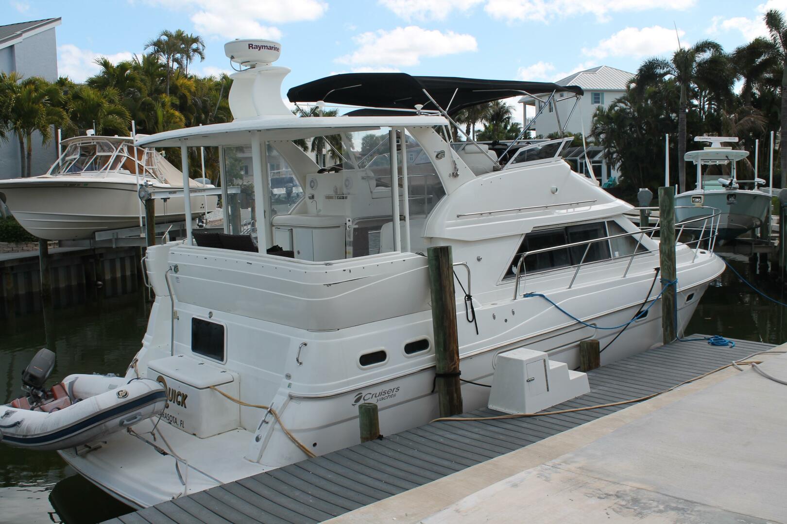 2004 Cruisers Yachts - Image 3