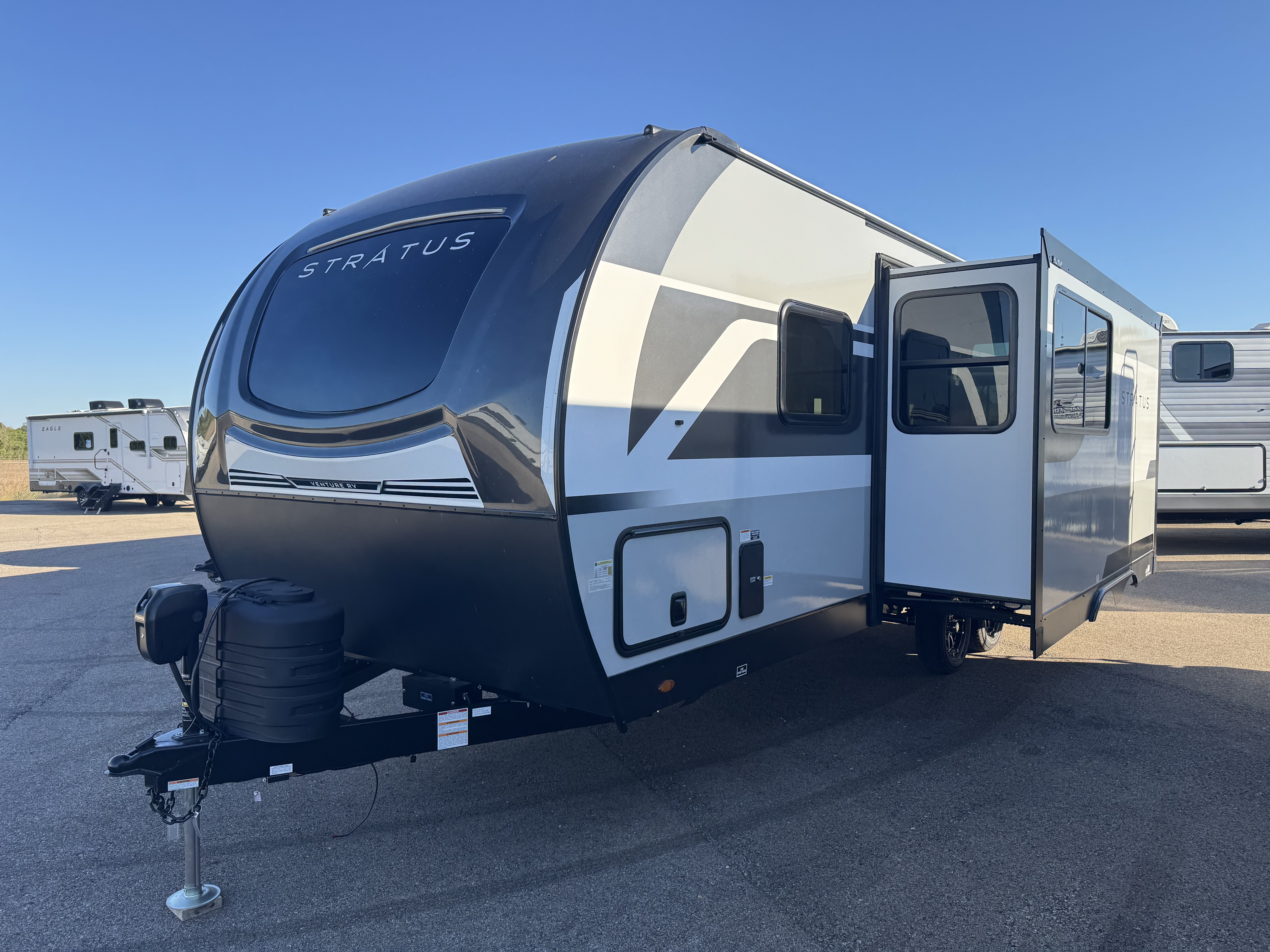 2027 VENTURE RV STRATUS 231VRK - Image 2