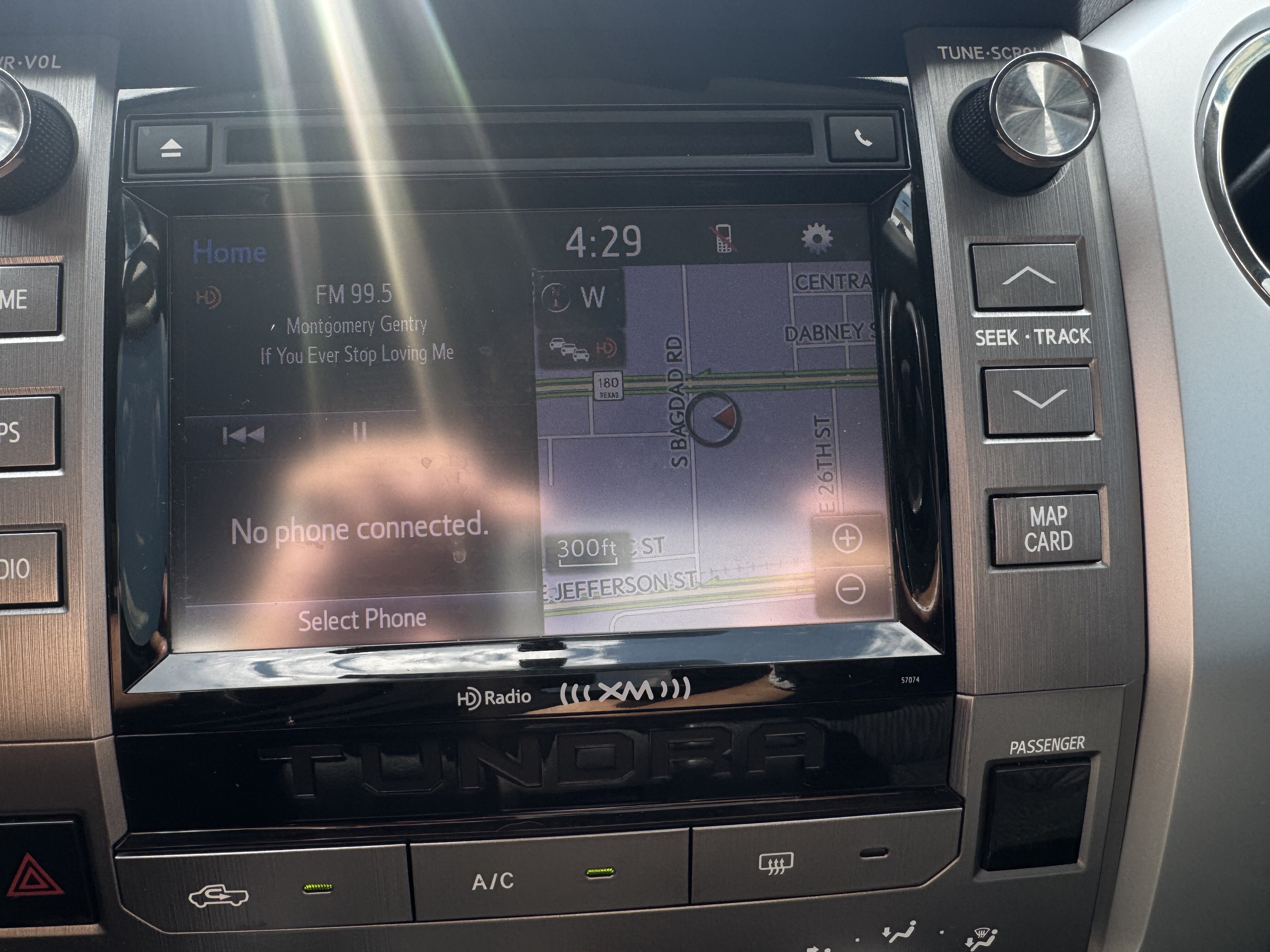 2014 Toyota Tundra CrewMax SR5 4WD 5.7L V8 - Image 19