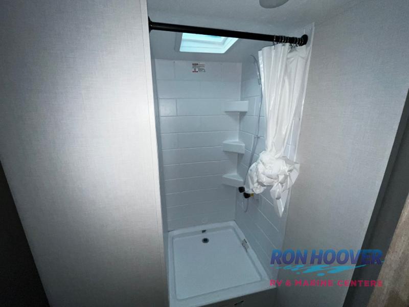 2025 COACHMEN 282DORM - Image 25