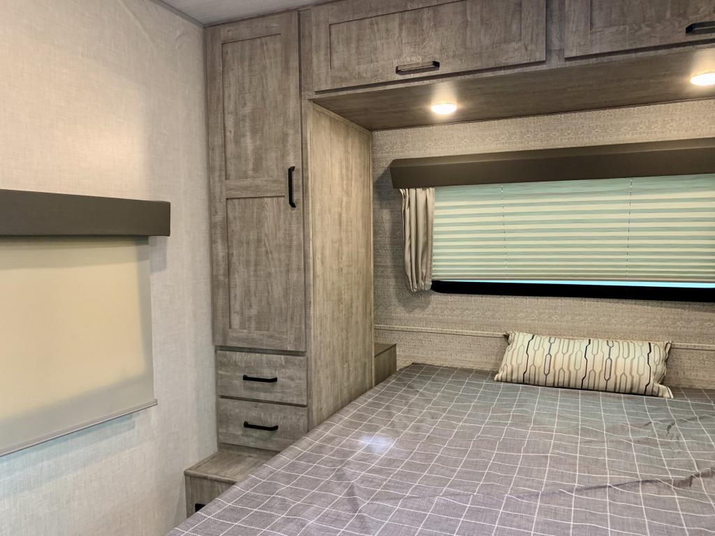 2023 FOREST RIVER 253RLS - Image 29