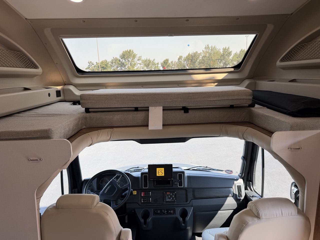 2026 Entegra Coach Accolade 37K - Image 4