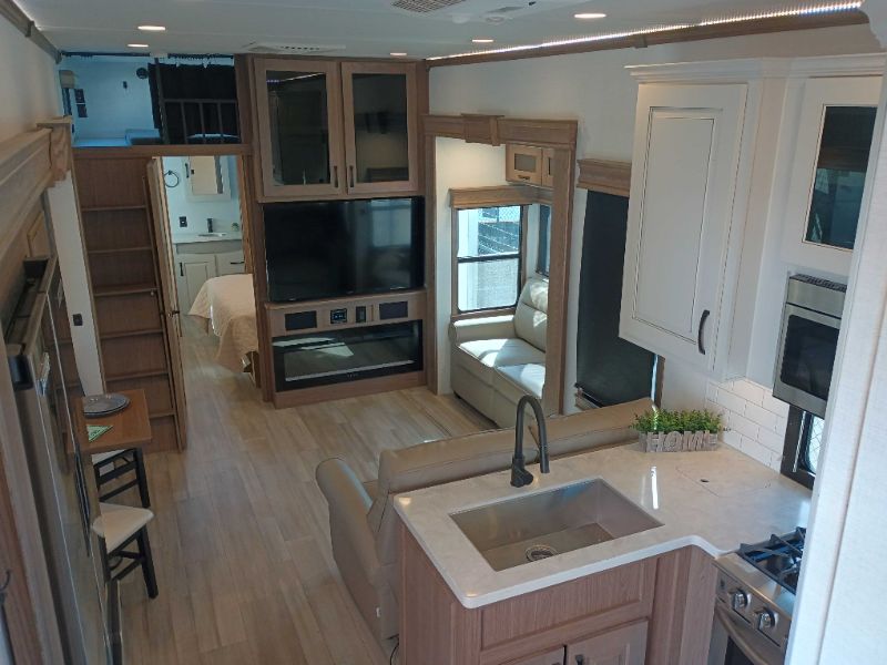 2024 Alliance RV Paradigm 395DS - Image 26