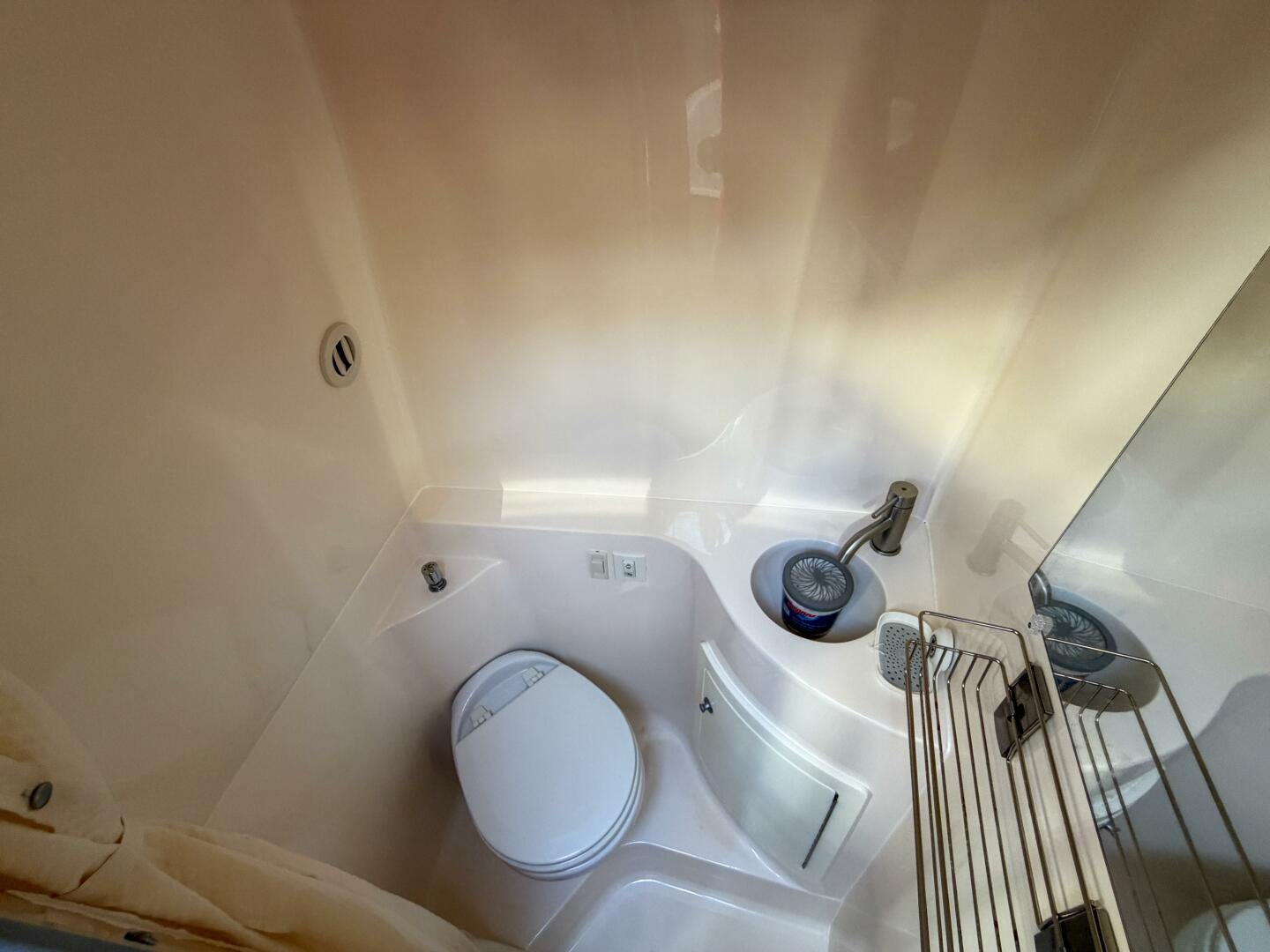 2020 Regal 26 Express - Image 7