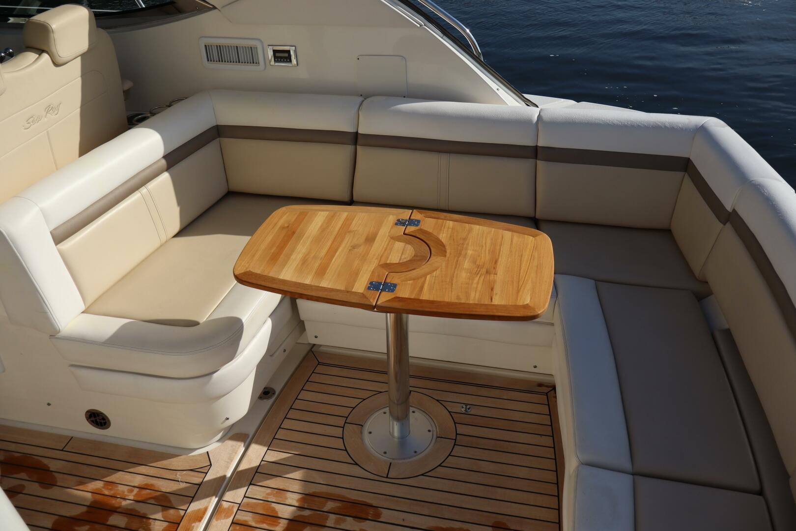 2015 Sea Ray 410 Sundancer - Image 36