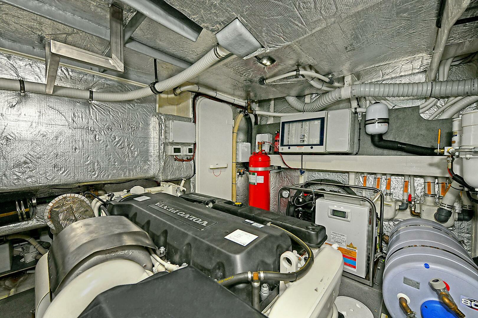 2022 Absolute 62 Fly - Image 59